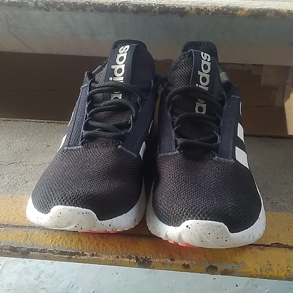 ADIDAS RUNNING SHOES - Picture 1 of 4
